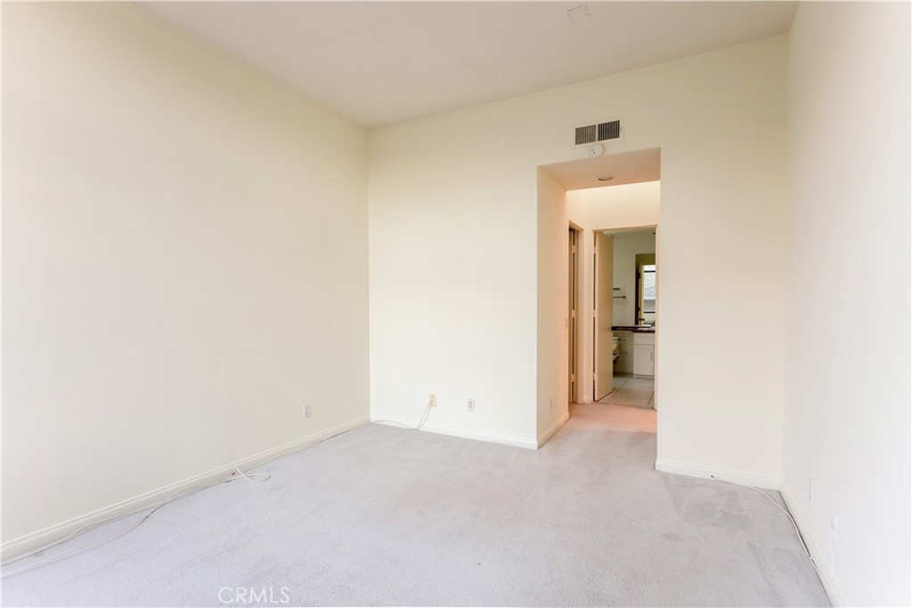 484 E California Boulevard 21