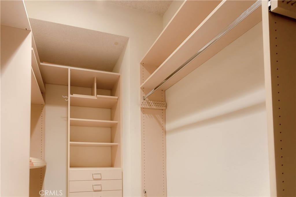 484 E California Boulevard 21