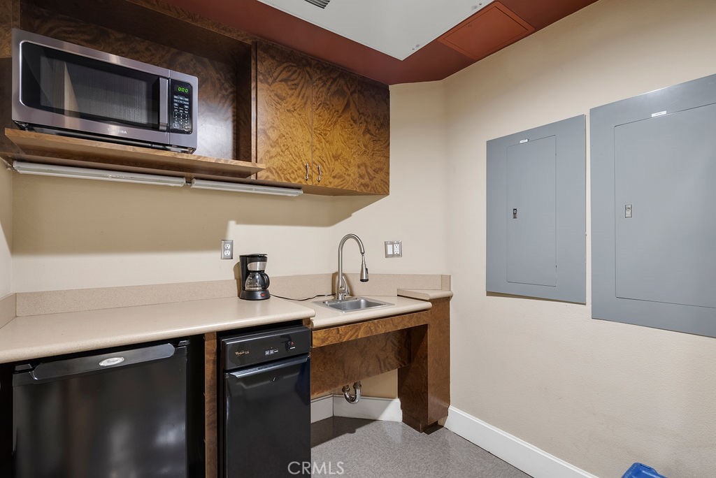 100 S Alameda Street 213