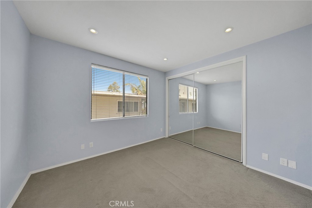 1541 S Bedford 205