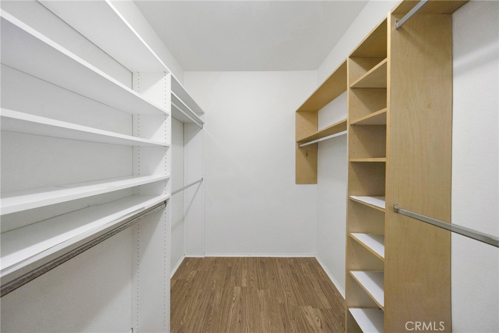 1541 S Bedford 205