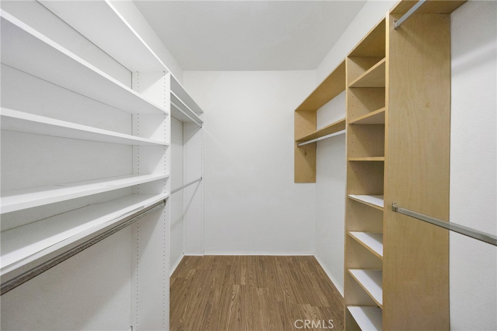 1541 S Bedford 205
