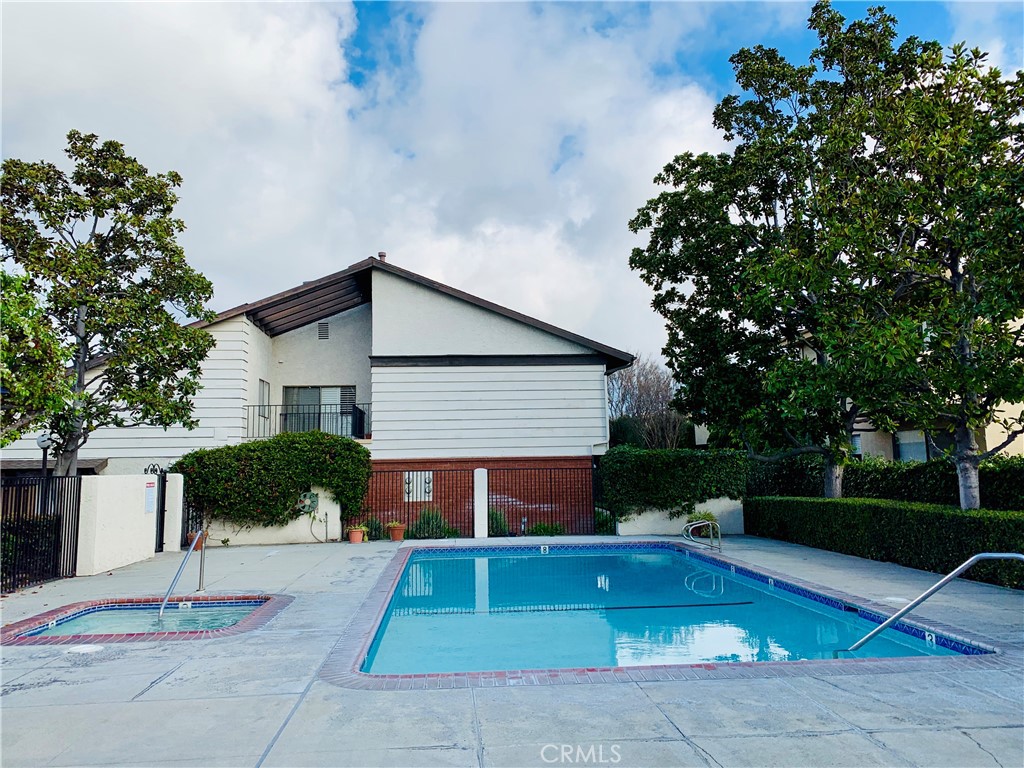 436 Fairview 32