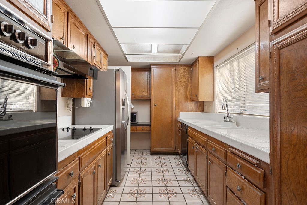 1741 Acacia Hill Road