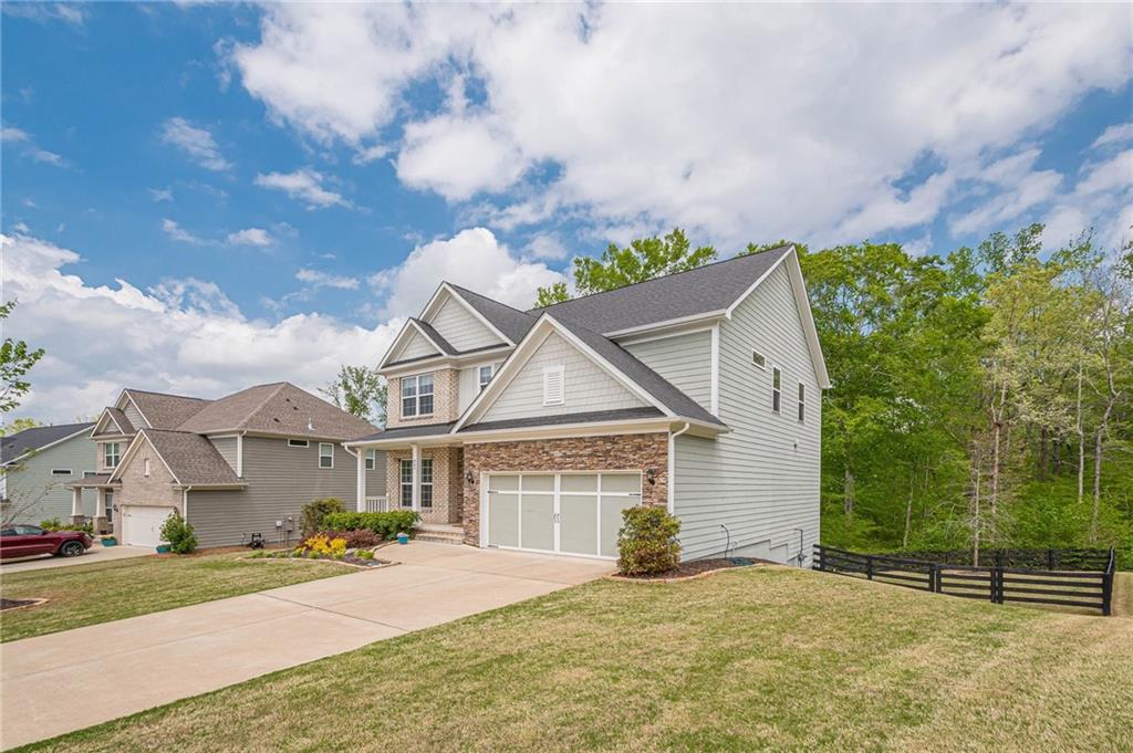 805 Ivy Crest Lane