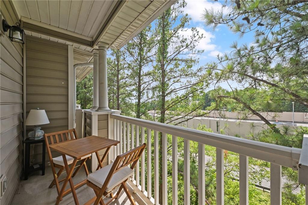 2700 Pine Tree Road NE Unit 2305