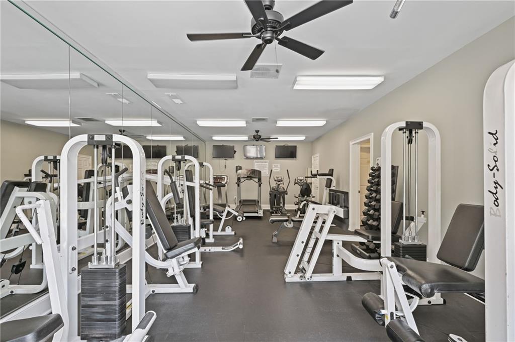 2700 Pine Tree Road NE Unit 2305