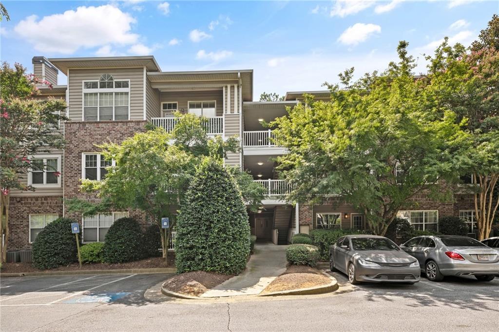 2700 Pine Tree Road NE Unit 2305