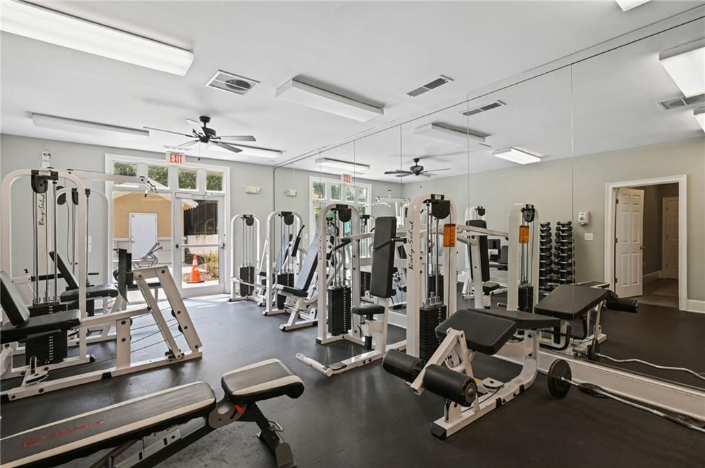 2700 Pine Tree Road NE Unit 2305