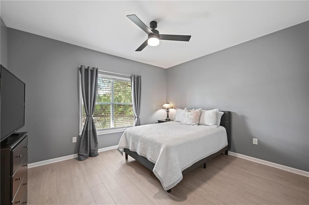 2700 Pine Tree Road NE Unit 2305