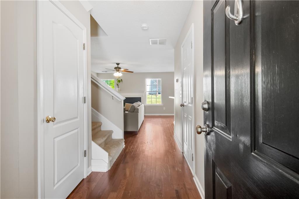415 Red Coat Lane
