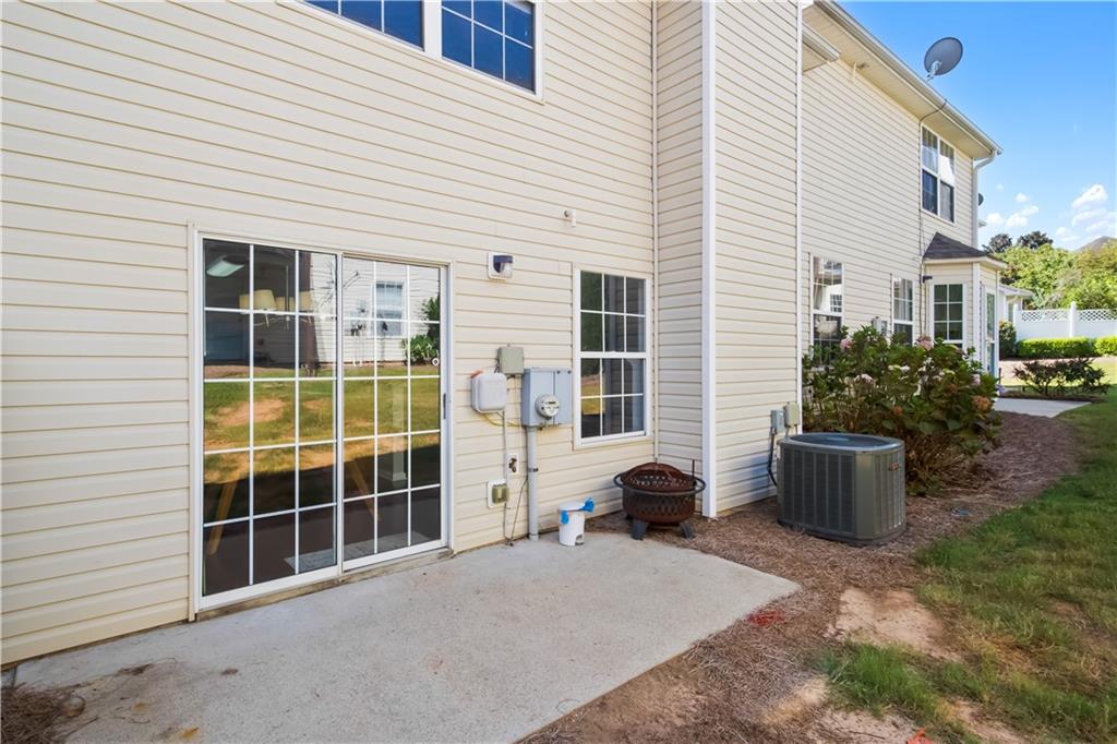 415 Red Coat Lane