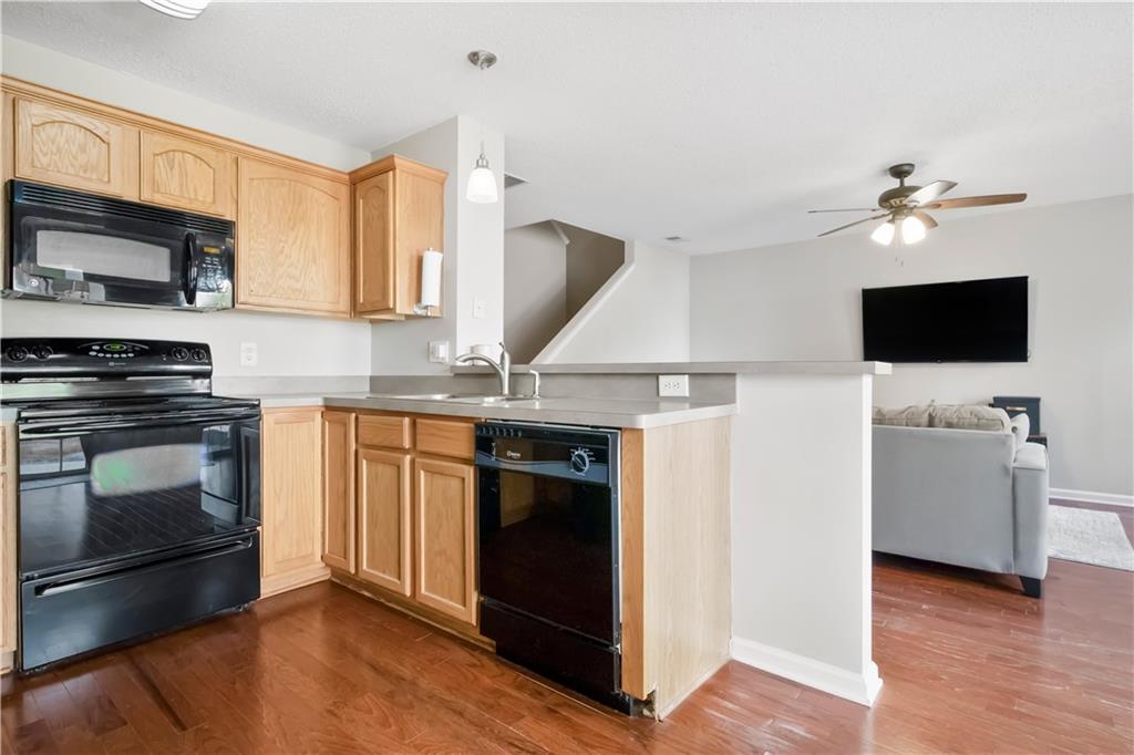 415 Red Coat Lane