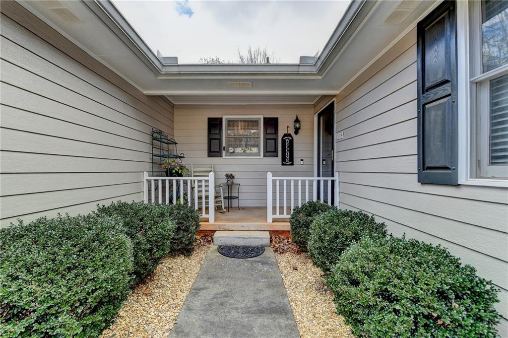 208 Hickory Ridge