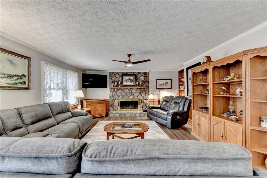 208 Hickory Ridge