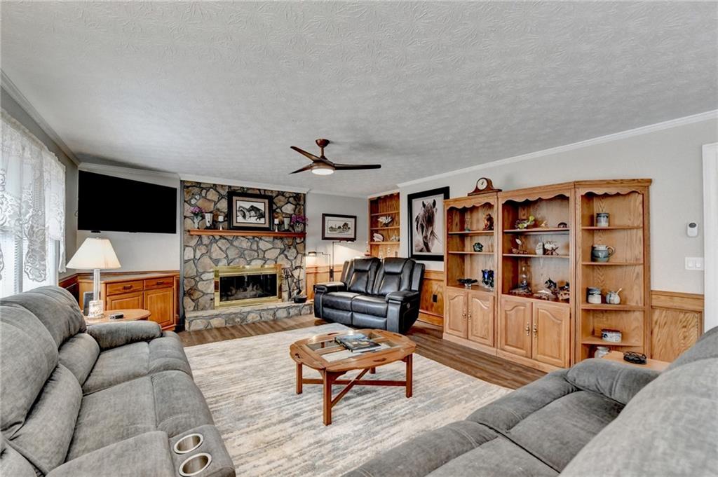 208 Hickory Ridge
