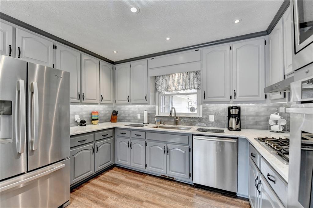 208 Hickory Ridge