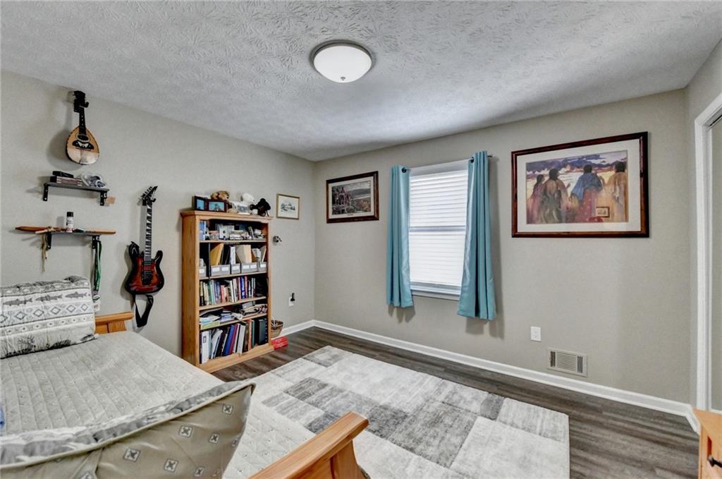 208 Hickory Ridge