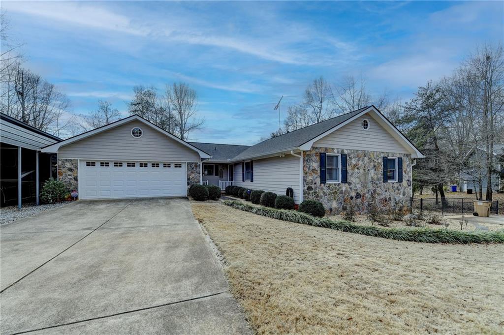 208 Hickory Ridge