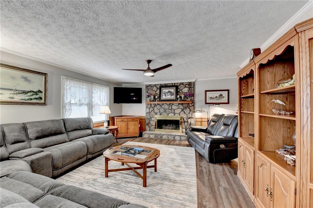 208 Hickory Ridge
