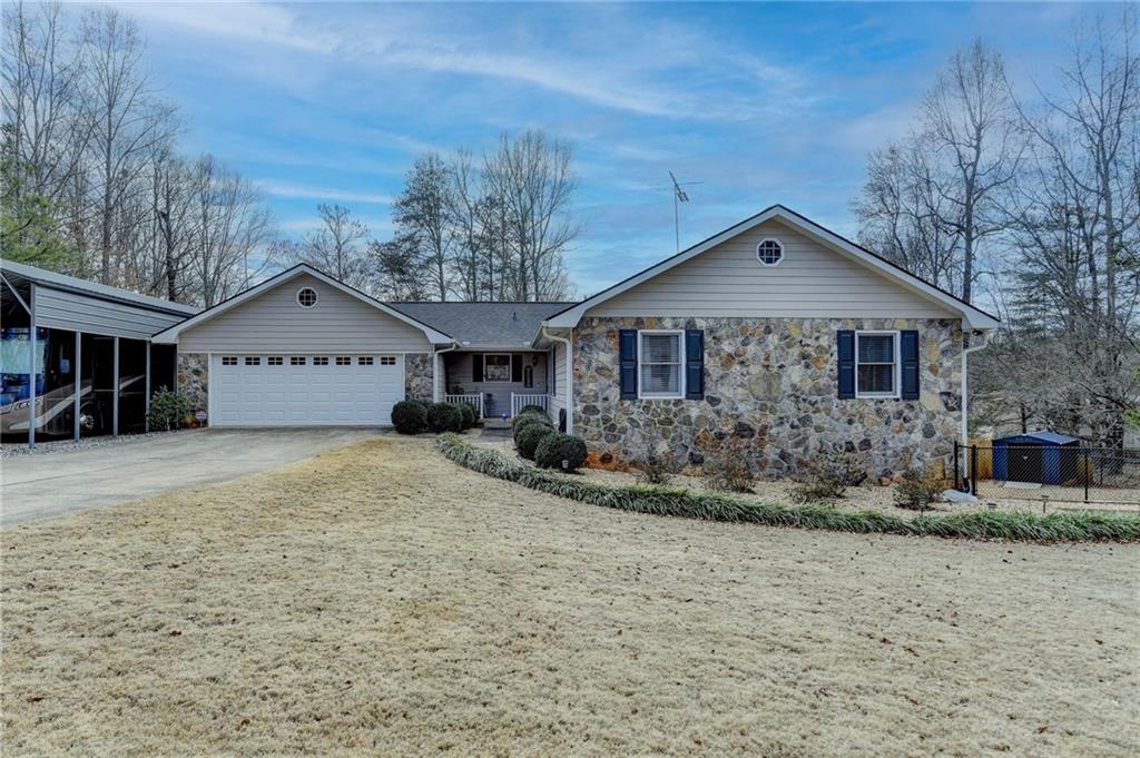 208 Hickory Ridge