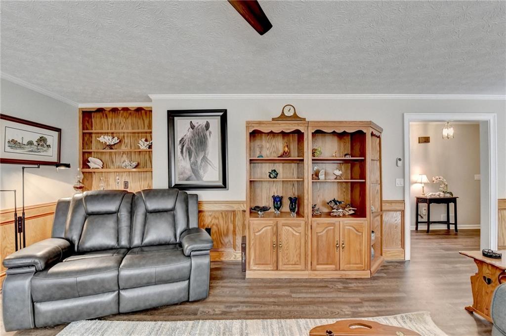 208 Hickory Ridge