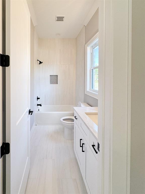 1310 Rumson Lane