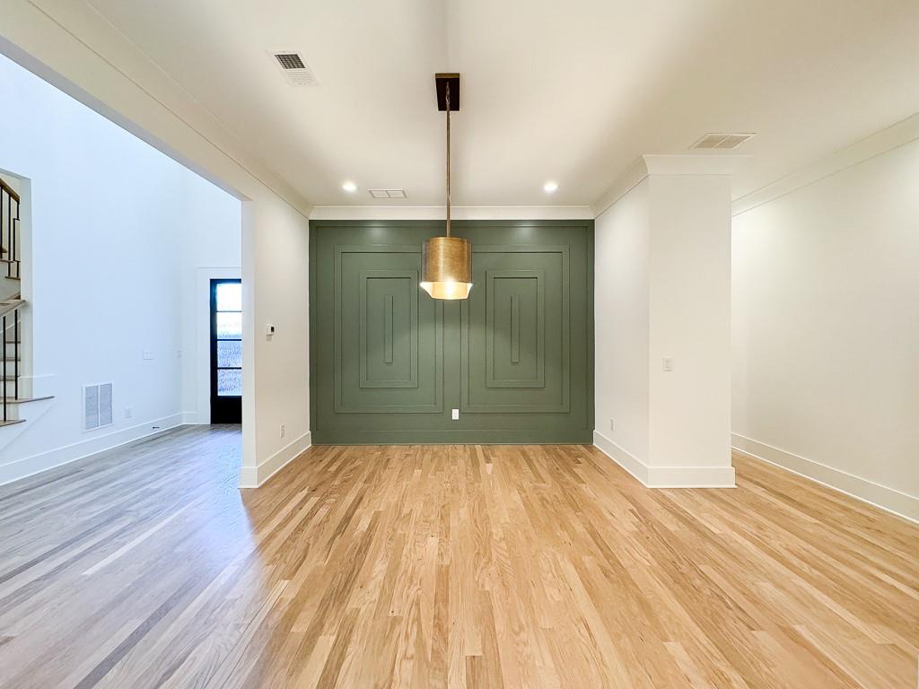 1310 Rumson Lane
