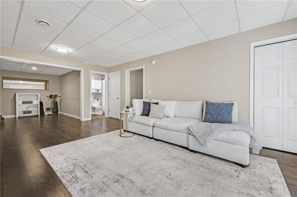 3751 High Gables W