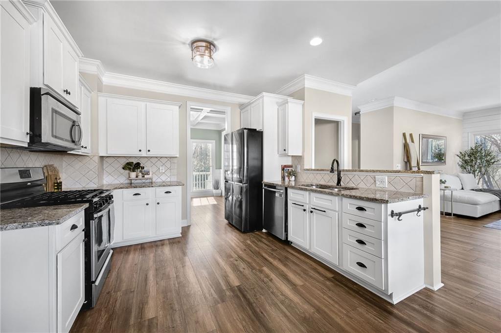 3751 High Gables W