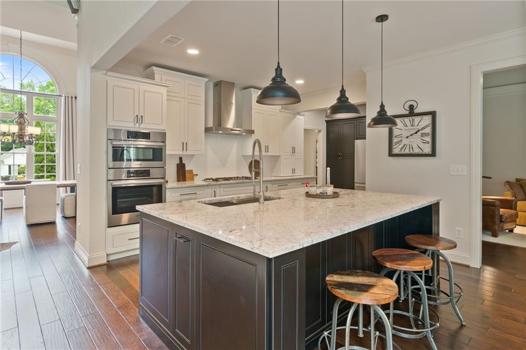 410 Longwood Lane