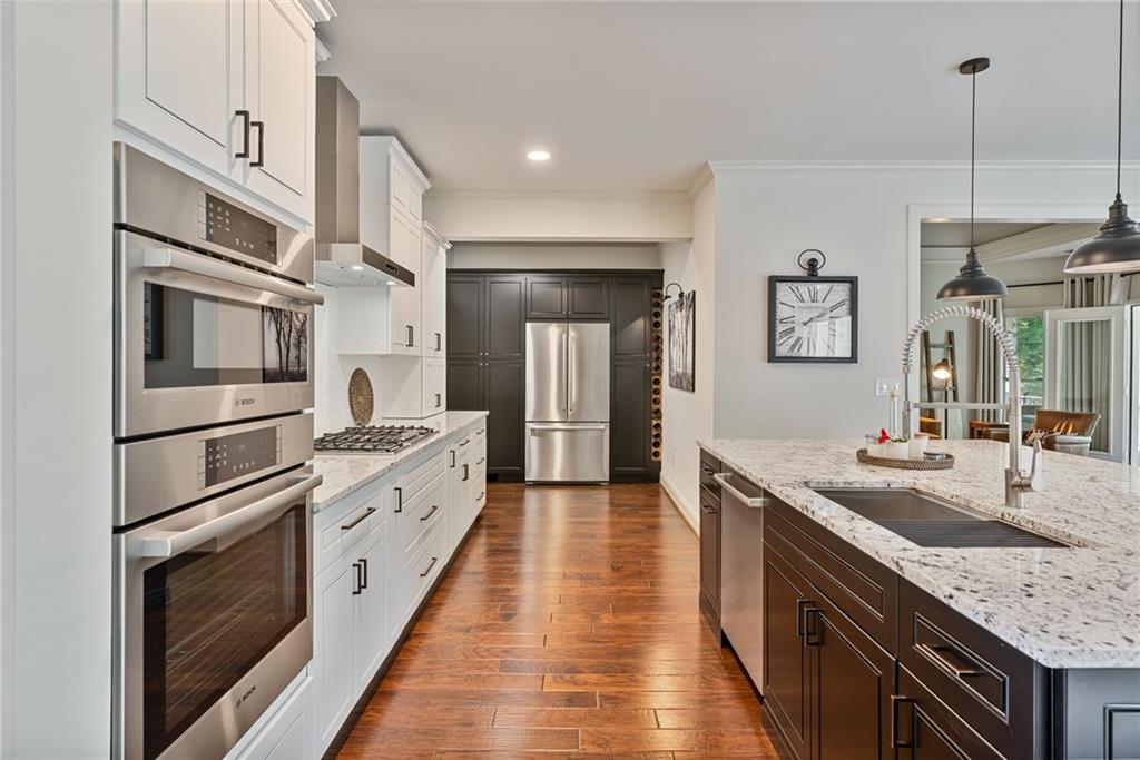 410 Longwood Lane