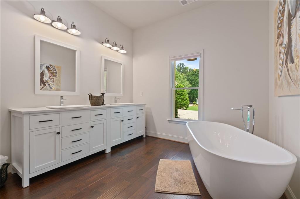 410 Longwood Lane