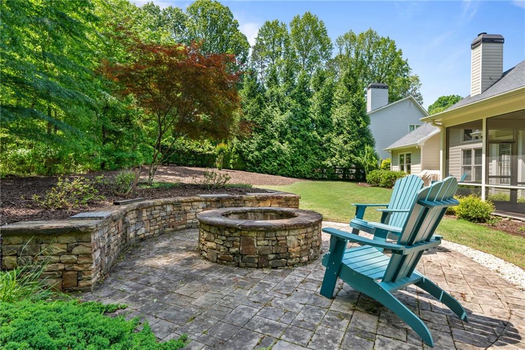 410 Longwood Lane
