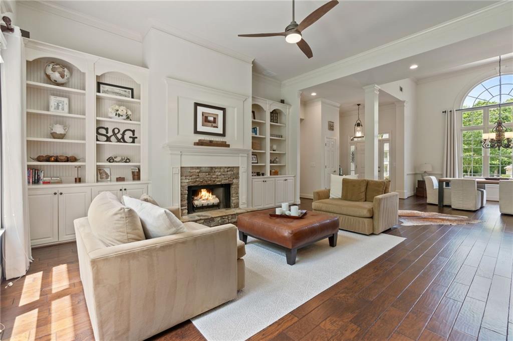 410 Longwood Lane
