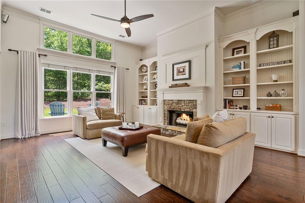 410 Longwood Lane