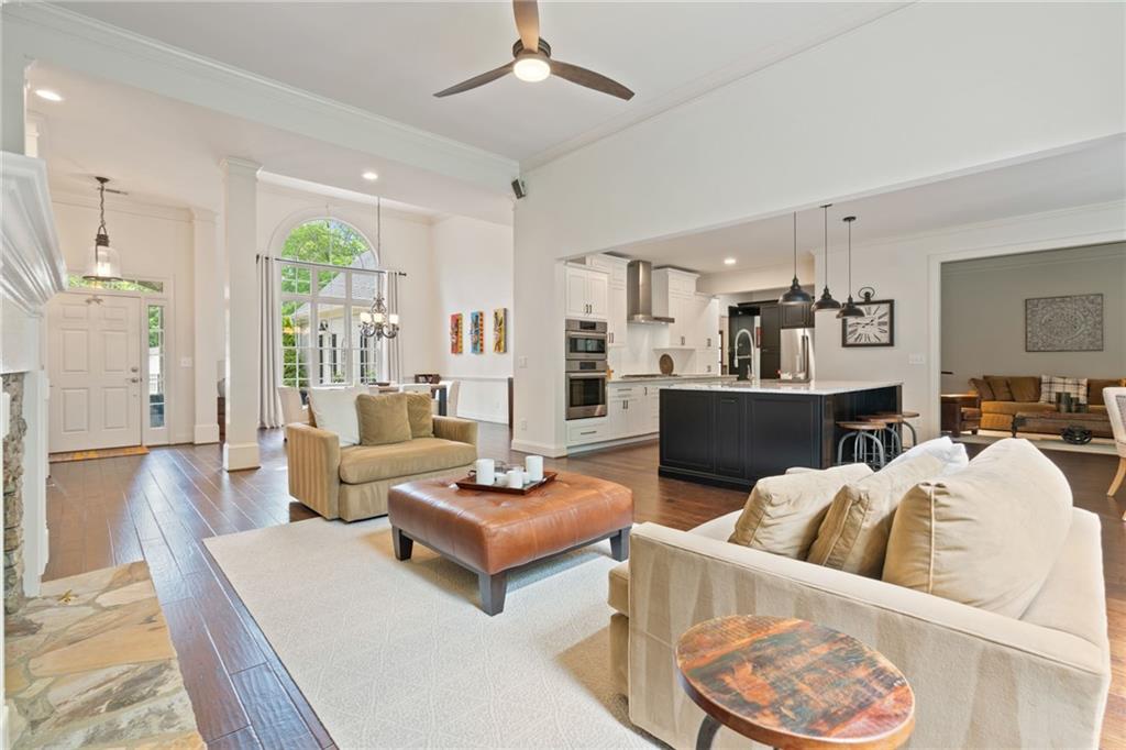 410 Longwood Lane