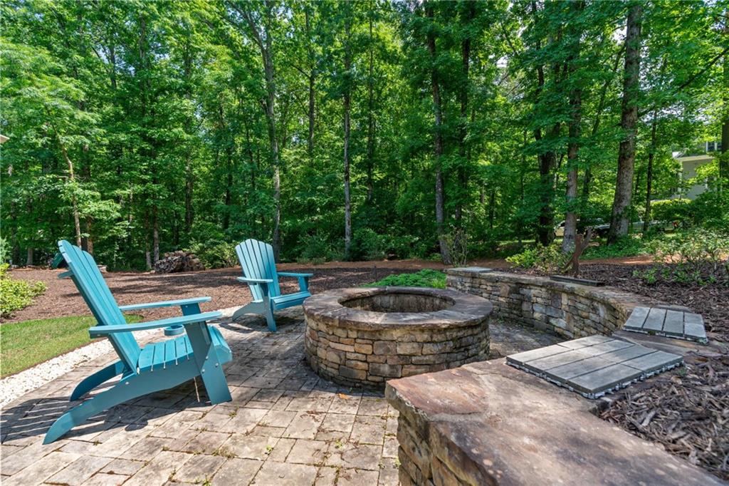 410 Longwood Lane