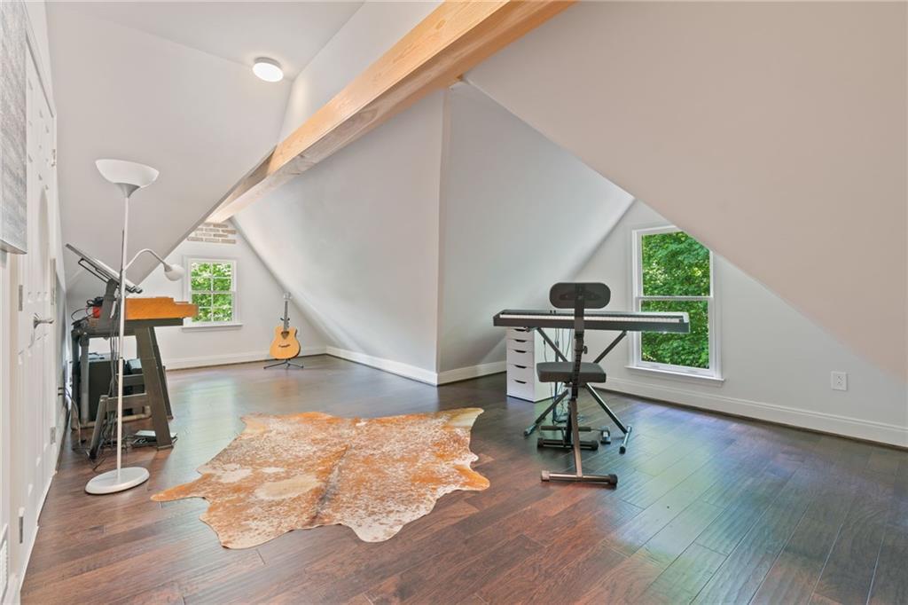 410 Longwood Lane
