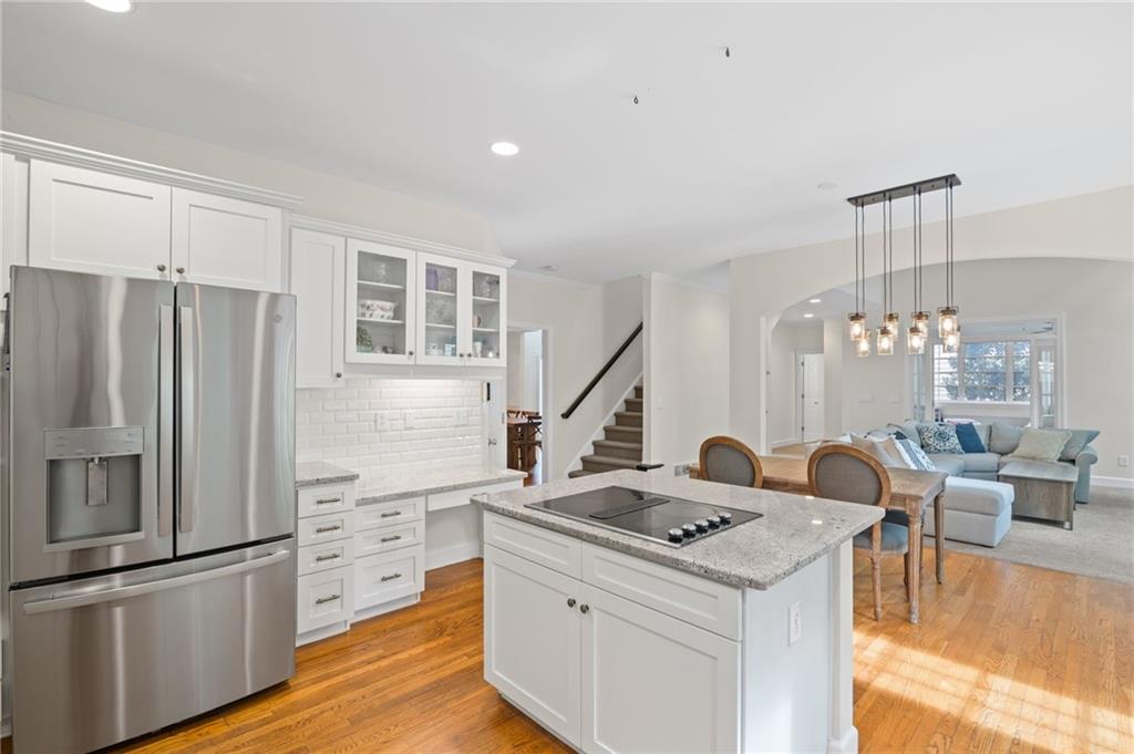 640 Windwalk Drive