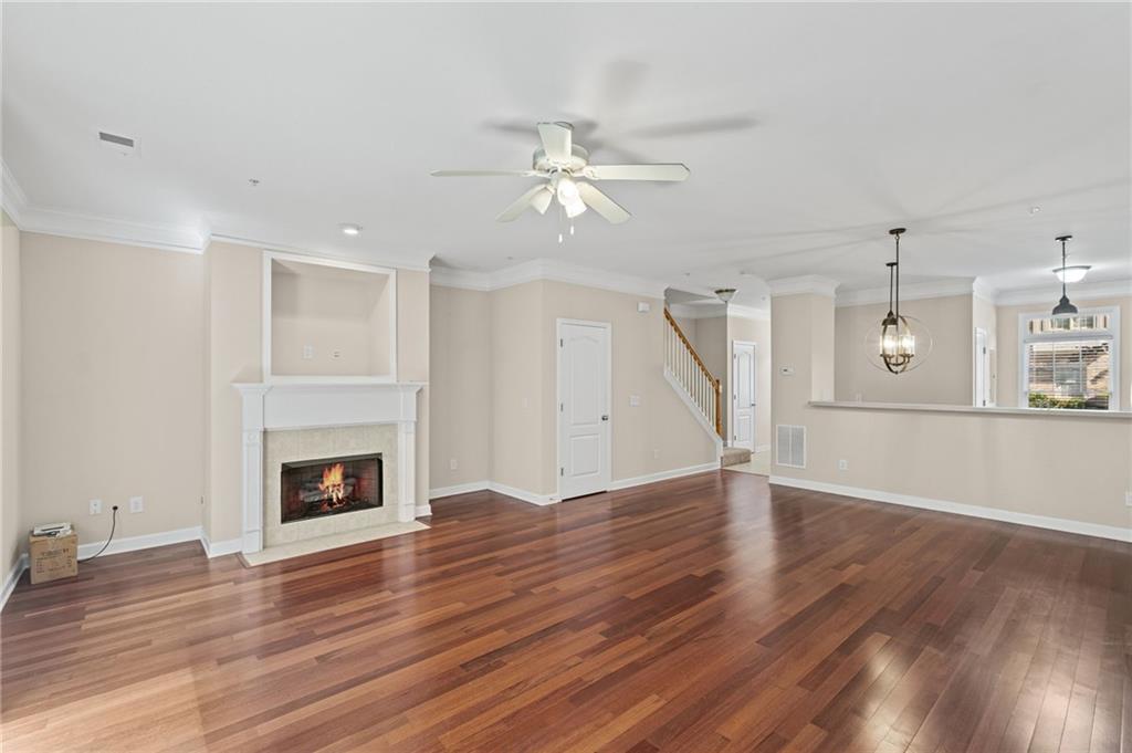 1225 Harris Commons Place