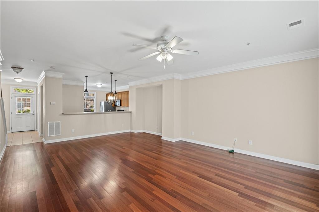 1225 Harris Commons Place