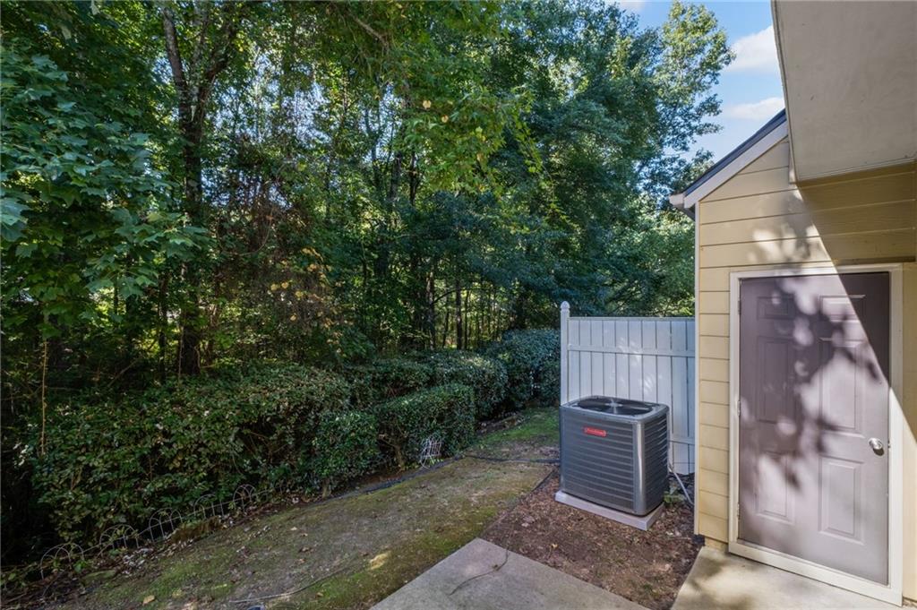 1225 Harris Commons Place