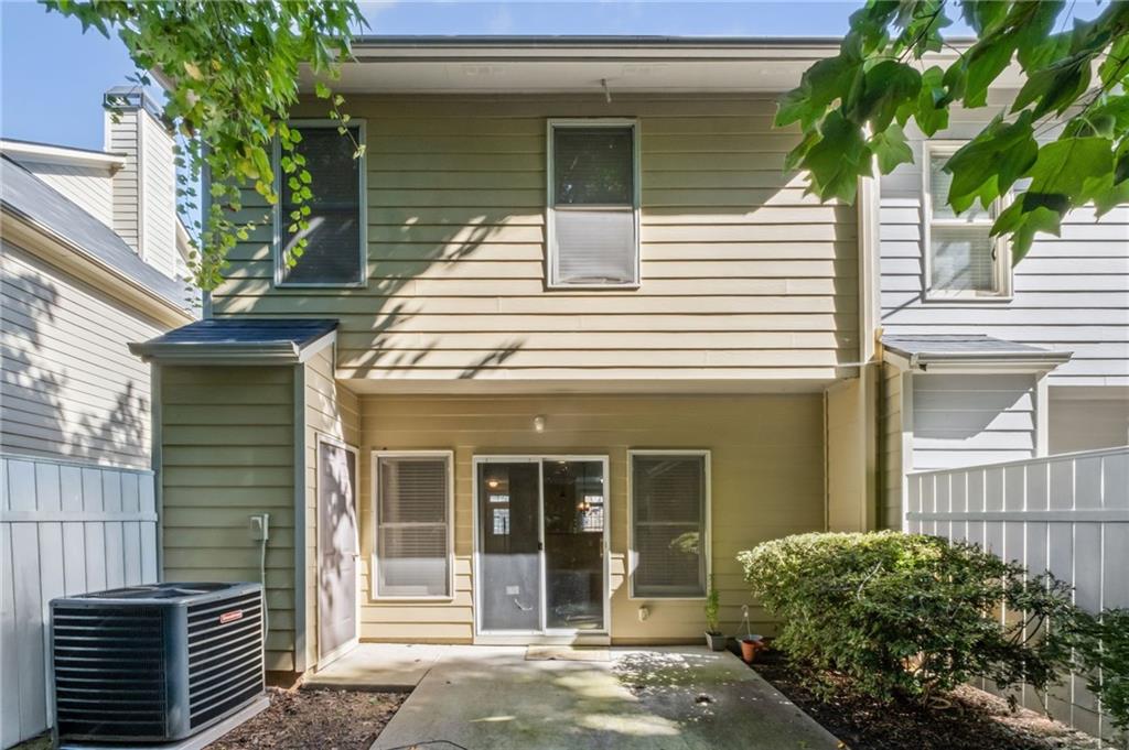 1225 Harris Commons Place