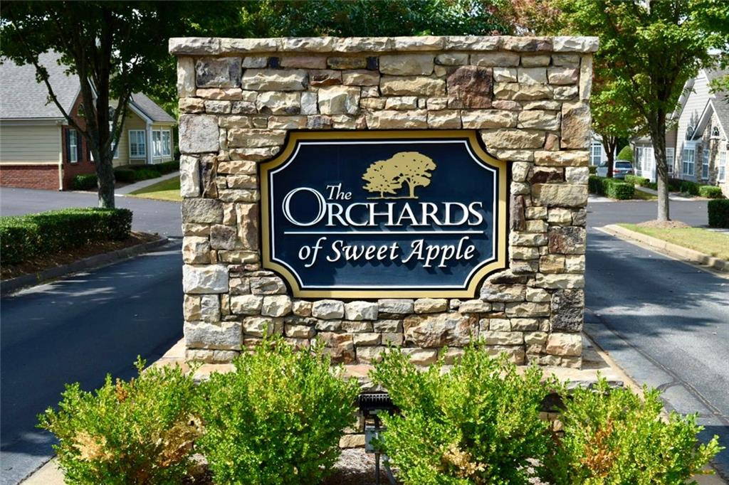 406 Sweet Apple Circle