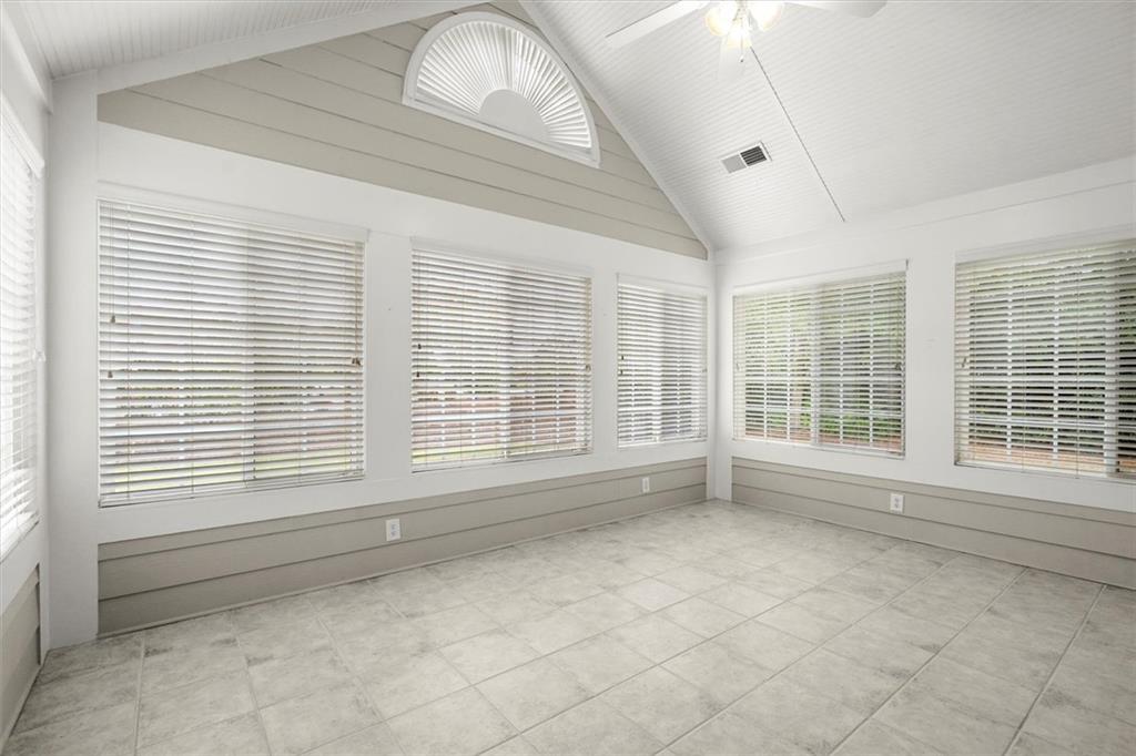 406 Sweet Apple Circle