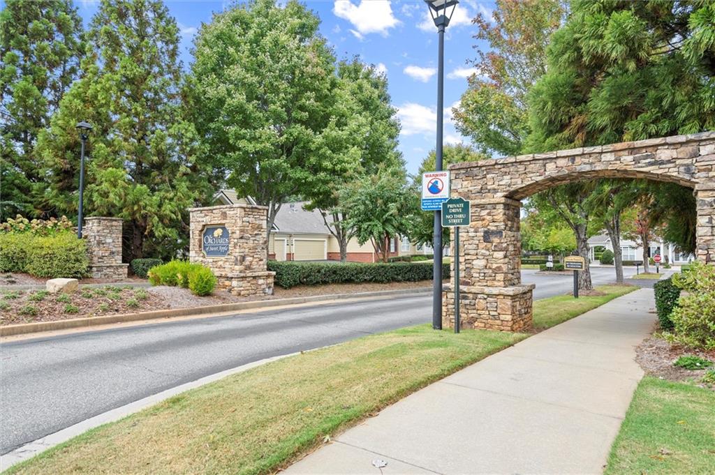 406 Sweet Apple Circle