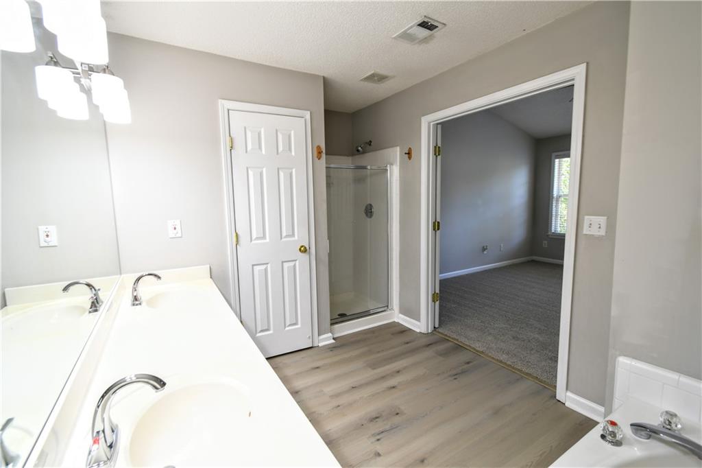 3905 Timbercreek Circle