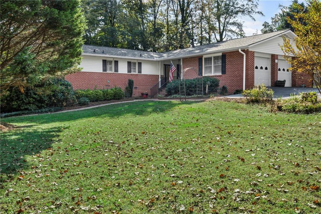 100 Knollwood Lane