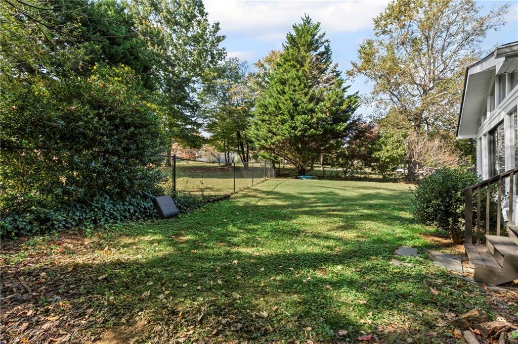 100 Knollwood Lane